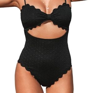 CUPSHE Women's One Piece Swimsuit Sexy Black Cutout Scallop Trim Bathing Suit